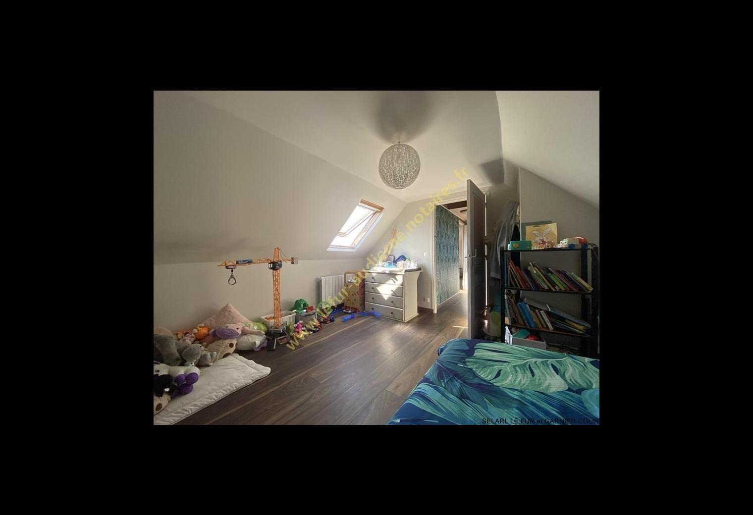f77c5a33-80ee-4742-ba93-8e4ccde346cc.jpg