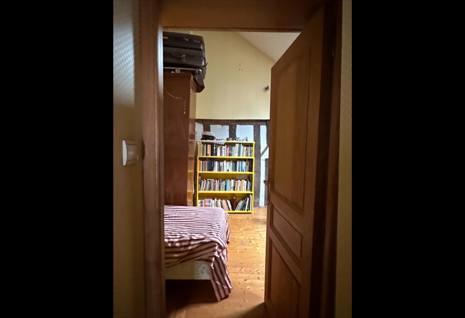 5d5bf10a-c1e9-404b-ae2b-82155b44c7f5.jpg