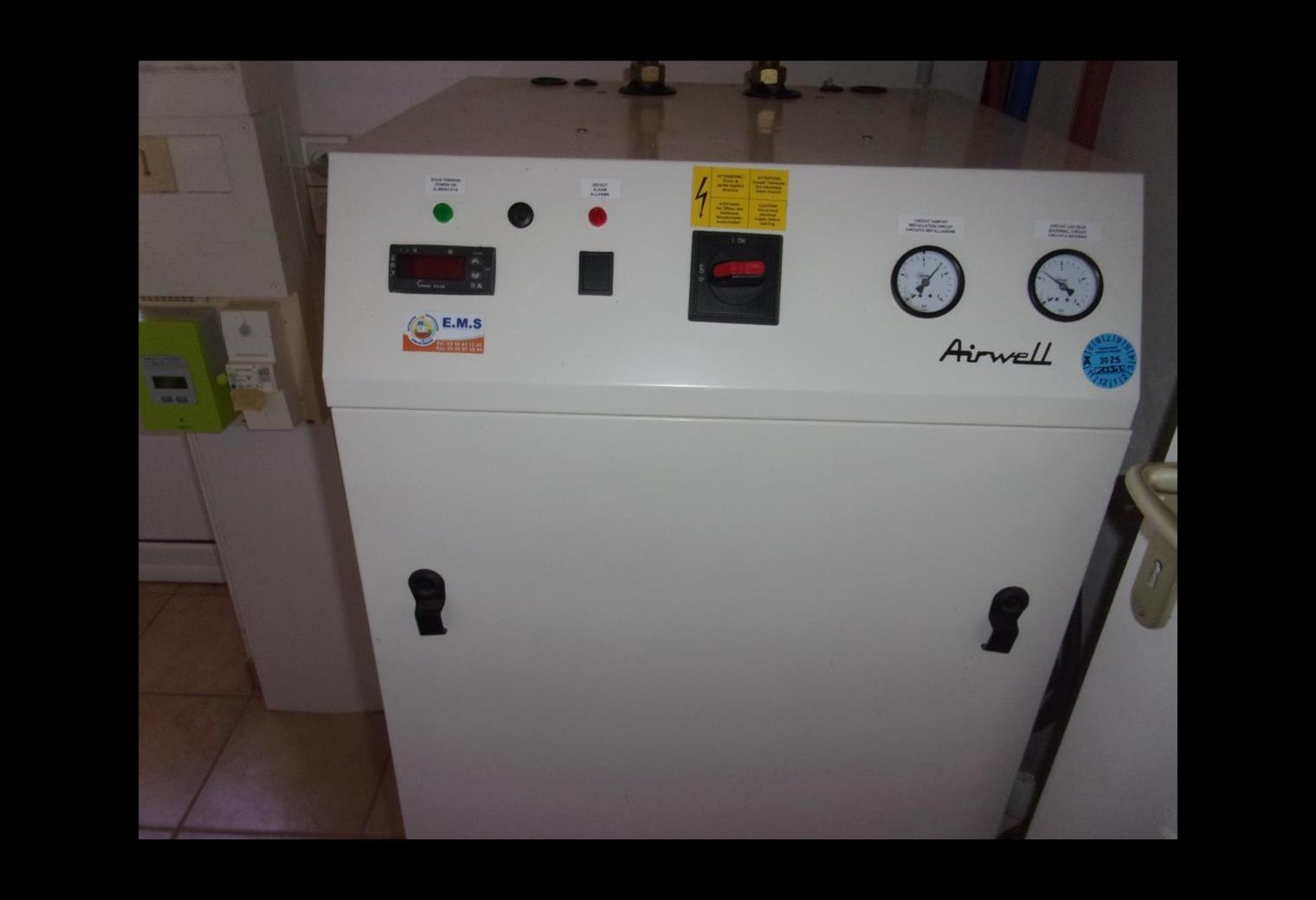 fbffd2e9-f7da-4d96-ad7d-bed329cebd91.jpg