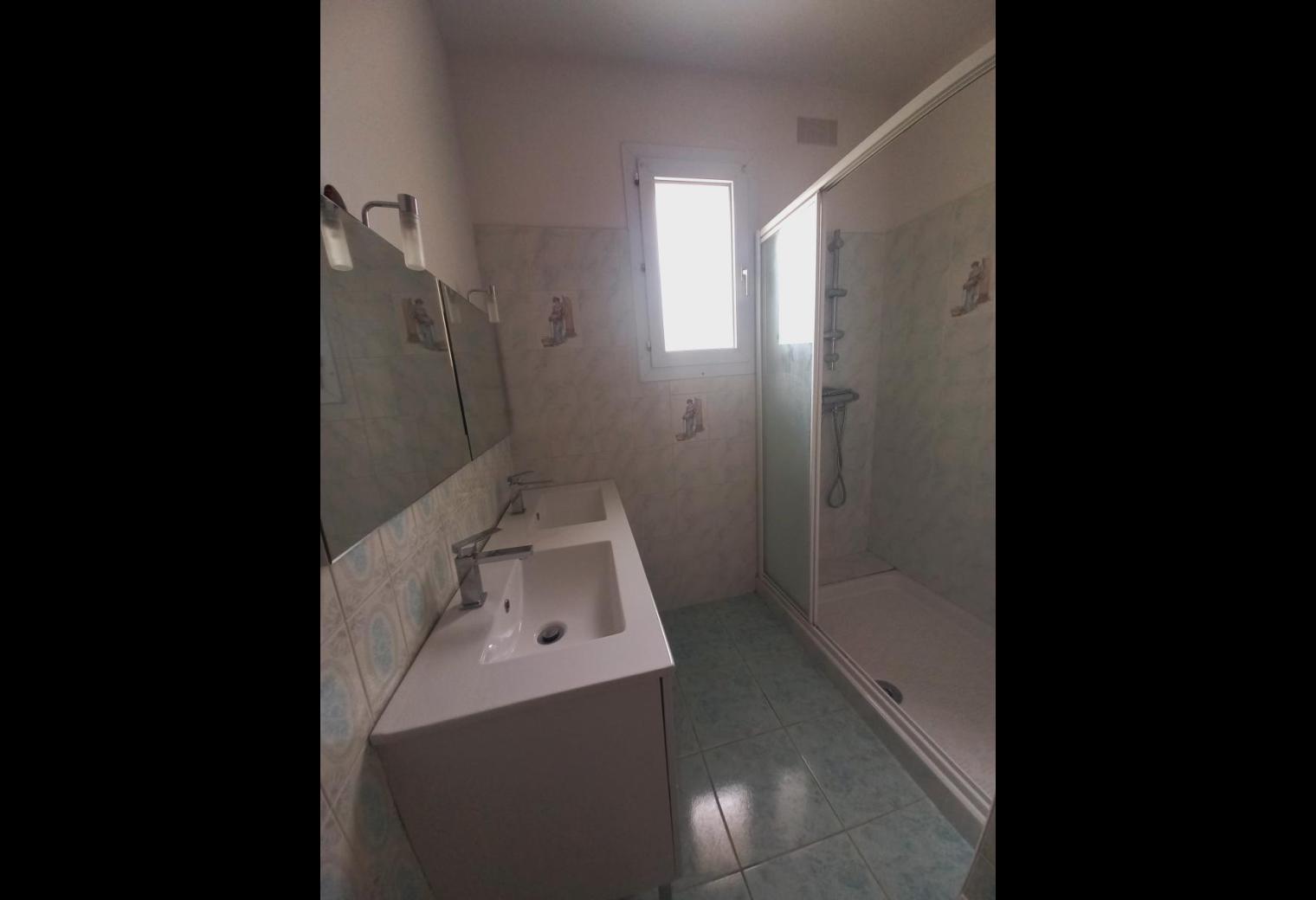 51fbdcd2-cb25-419e-91e1-78d762001d9a.jpg
