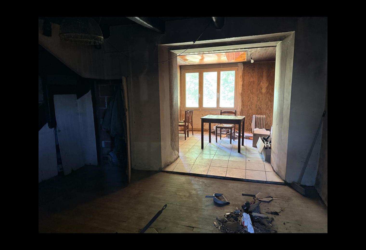 32a95e03-6379-4504-8af0-cfd9bd58878c.jpg