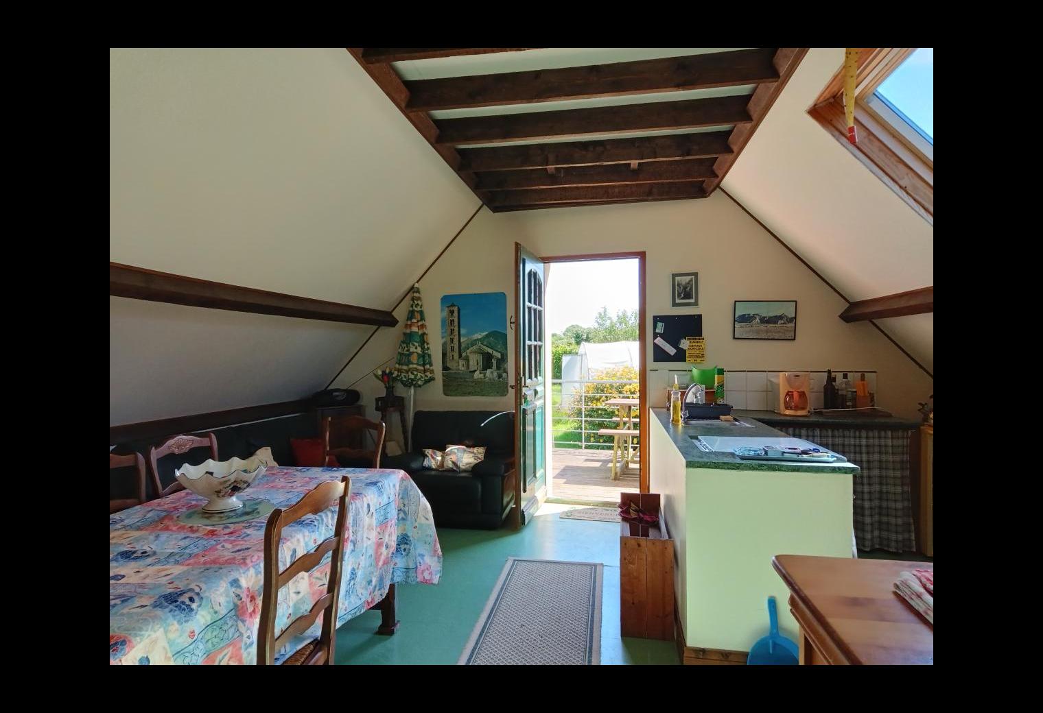 3d7538aa-617b-461c-ac24-f78b35a857aa.jpg