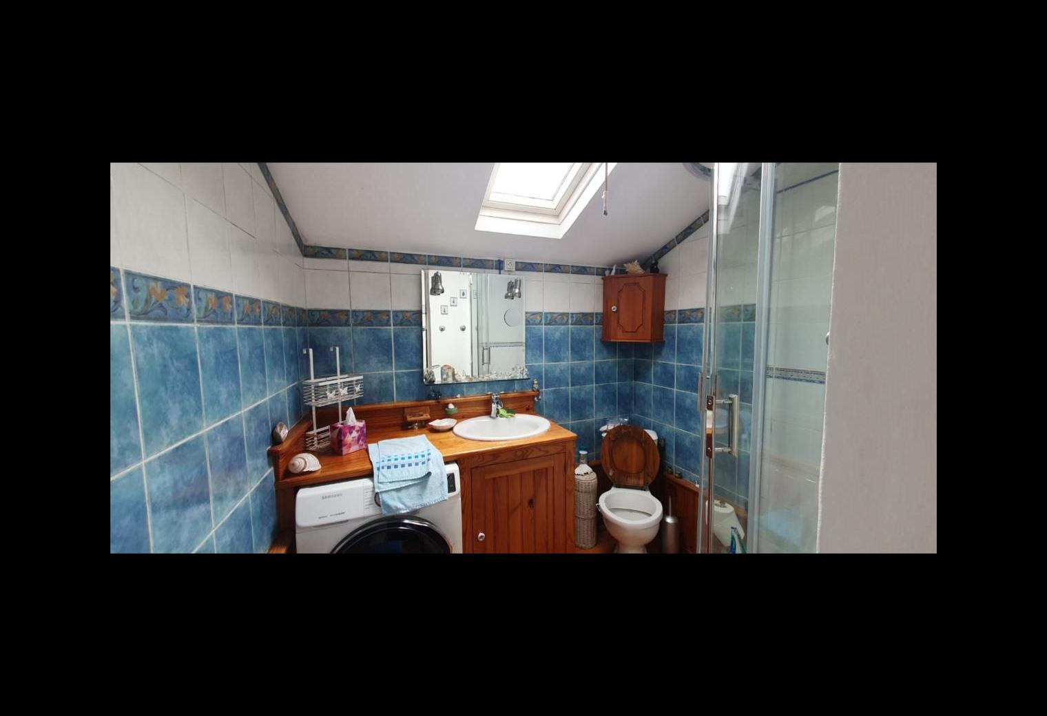 c2b6850a-ac83-4149-b345-d089ef29cc78.jpg