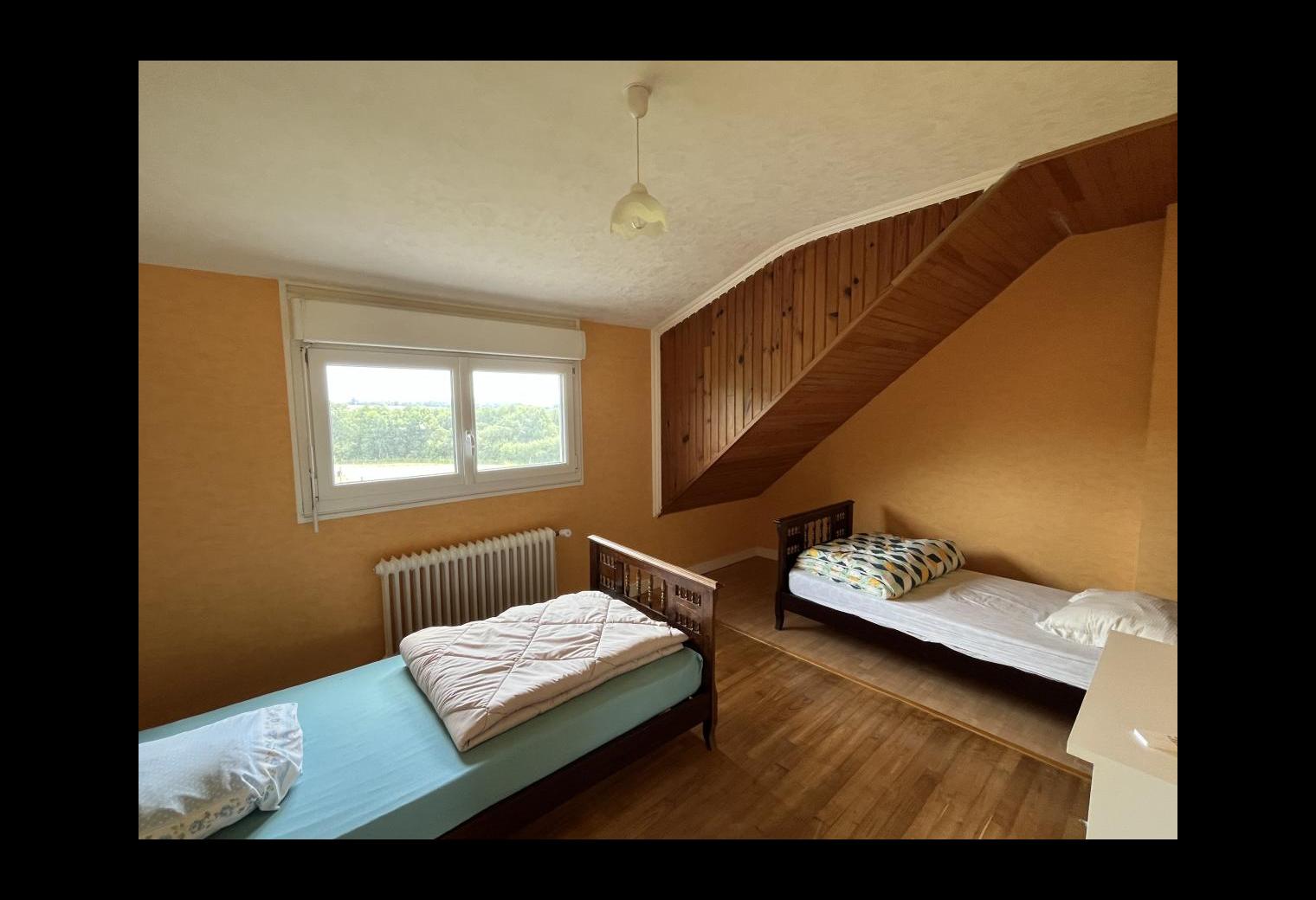 927cabcf-6d68-4227-b5d5-40394be46936.jpg