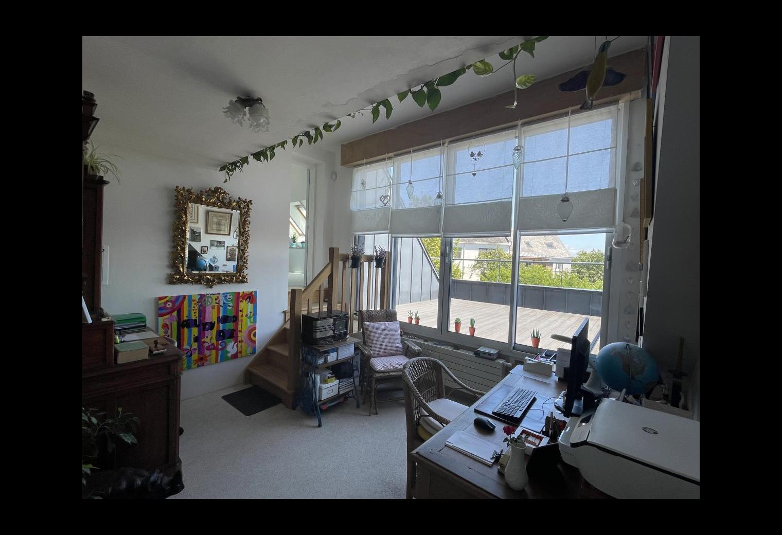 cd111174-be16-4d74-8012-5cbfcd9f42eb.jpg
