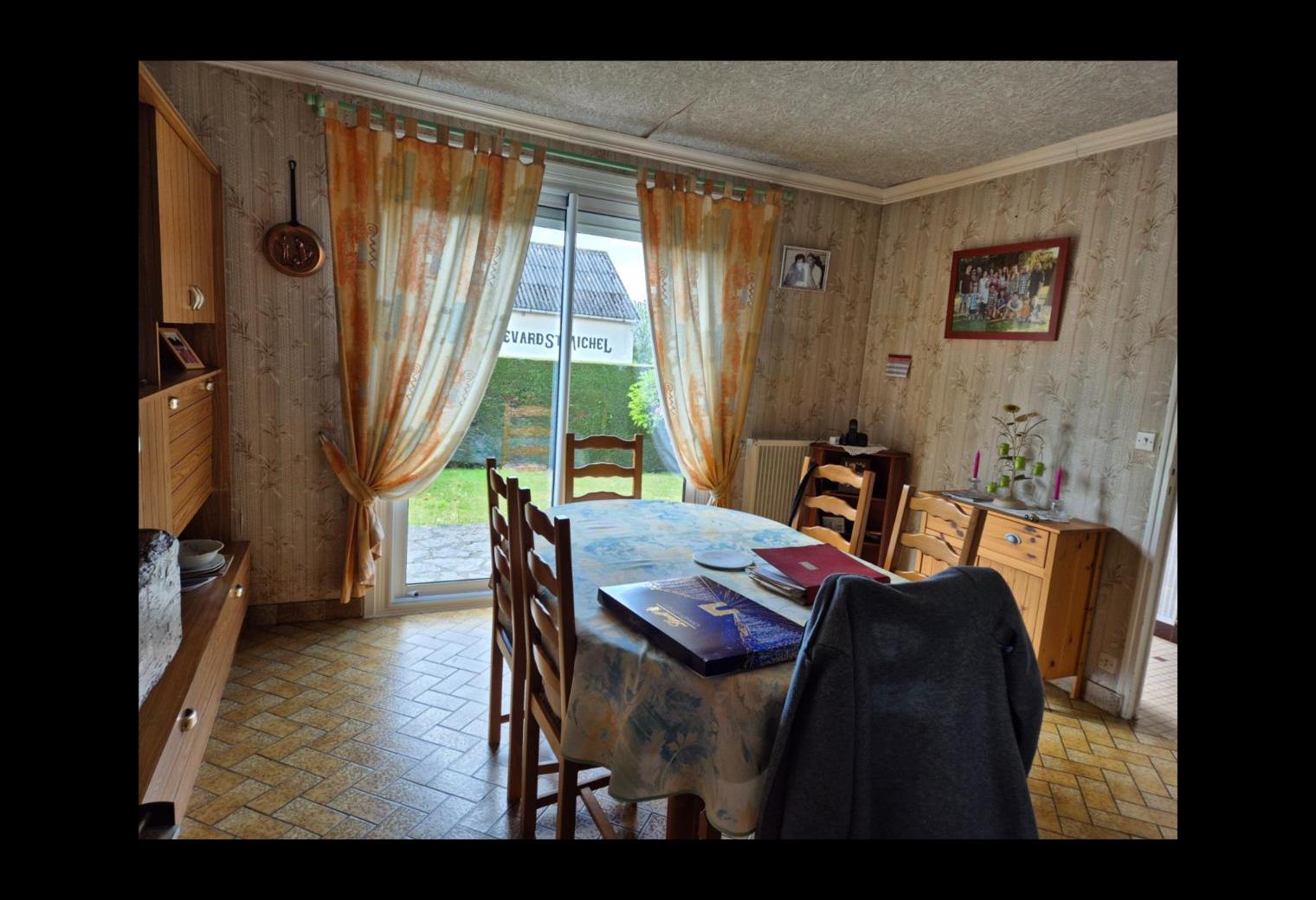 99edc60f-cc51-432d-866e-bf69b161d6f5.jpg