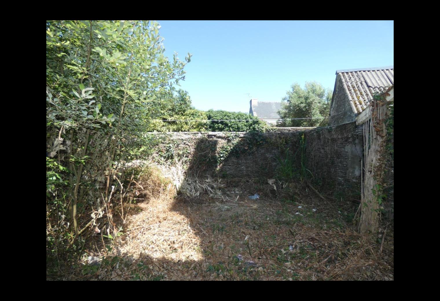 0b124875-6dc3-48b1-aab7-82c956803eed.jpg