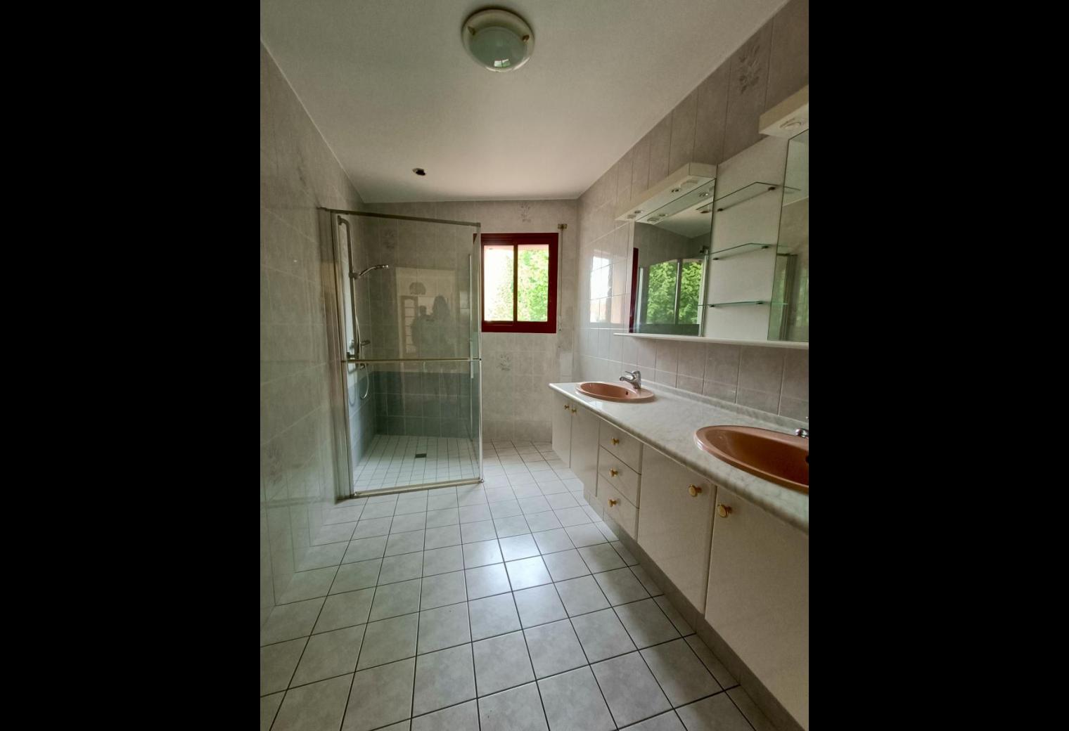 83089ce3-0bd3-46af-ae7c-c81722d99391.jpg