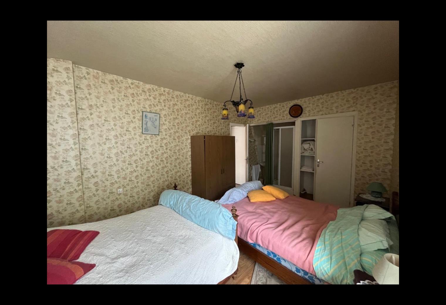 99f123a0-5fa0-4b53-8c5a-5c1ebde82579.jpg