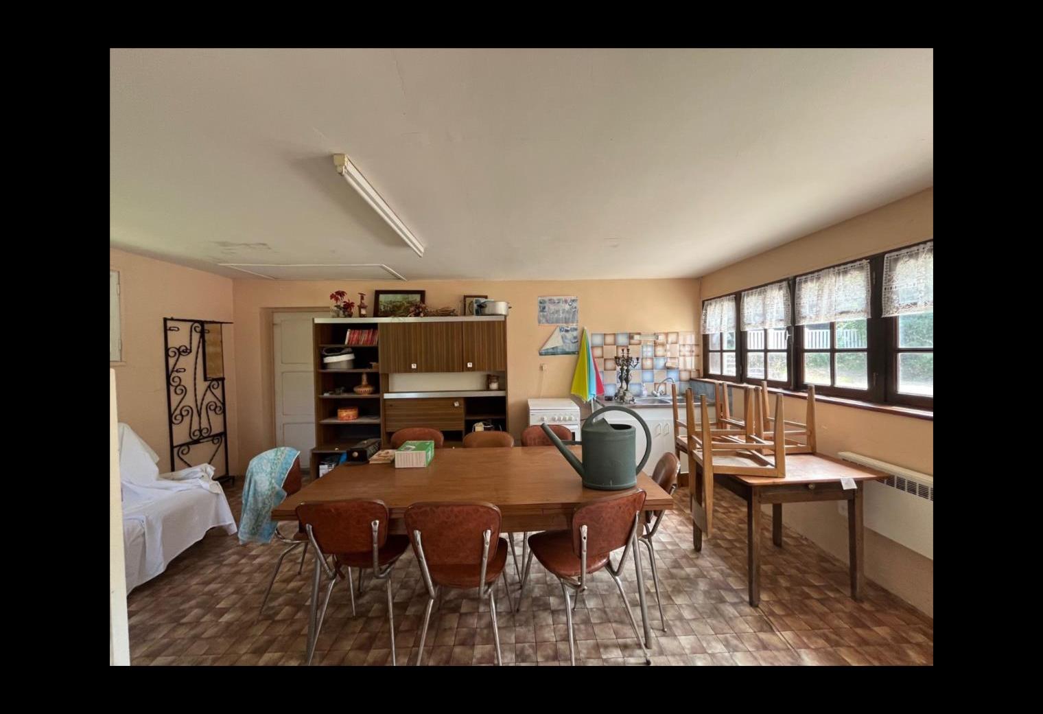 9fe28a30-99cf-4ca7-88b3-cea55016de13.jpg