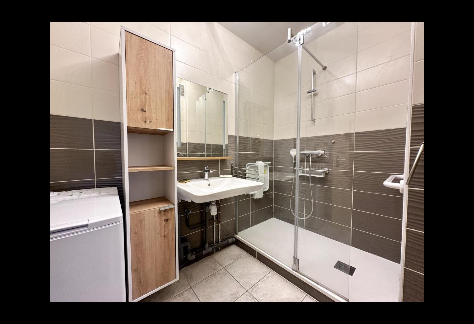 769ef288-0e16-431a-9d3f-e387cb609e41.jpg