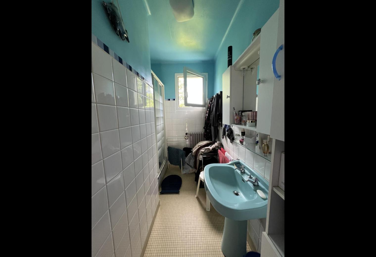 3587d74e-abd2-49ab-af68-34bd4212434f.jpg