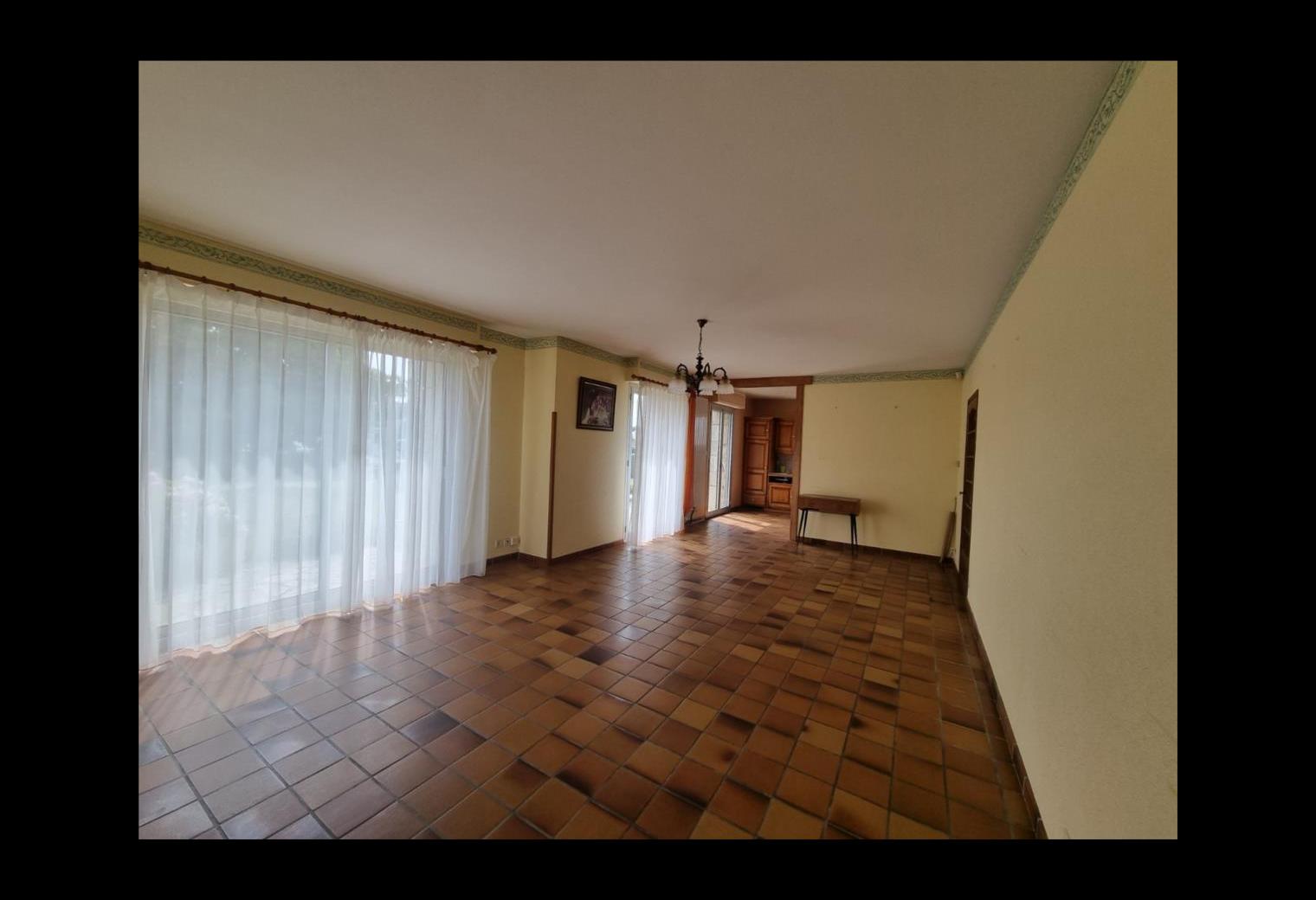 4584944a-4bd9-4361-b1a9-1a9824ab0074.jpg