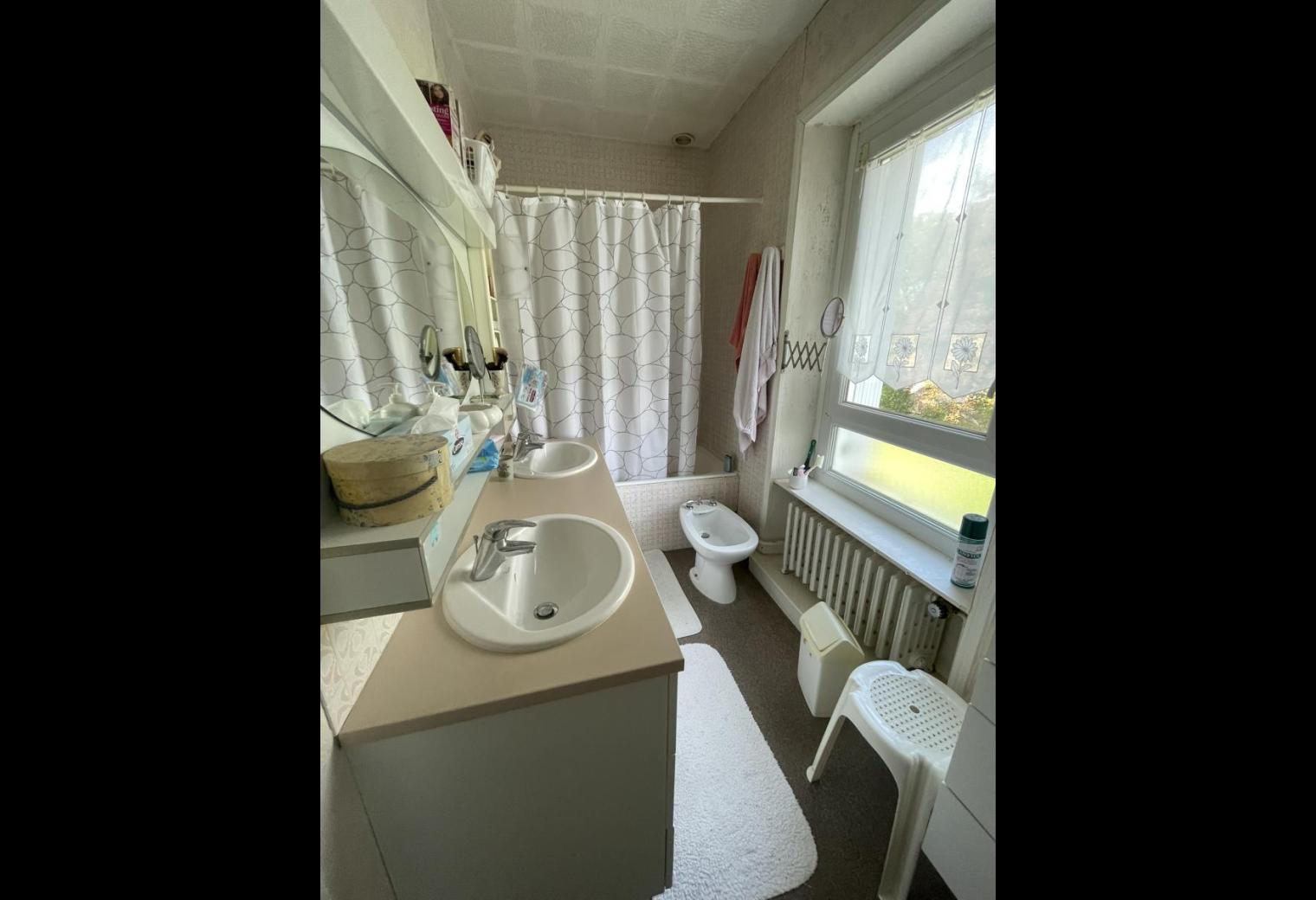 3afd45a9-ade5-45b6-9224-3b018bd225ba.jpg