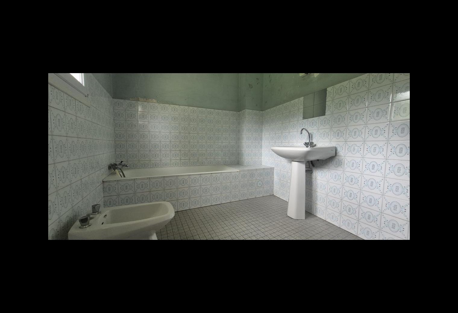 c8915aa2-fd47-44f3-ba25-bc3820bff110.jpg
