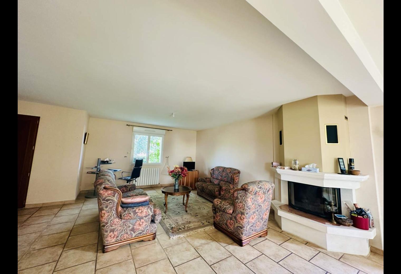 93fedd90-2491-48e3-bd89-849c02682f84.jpg