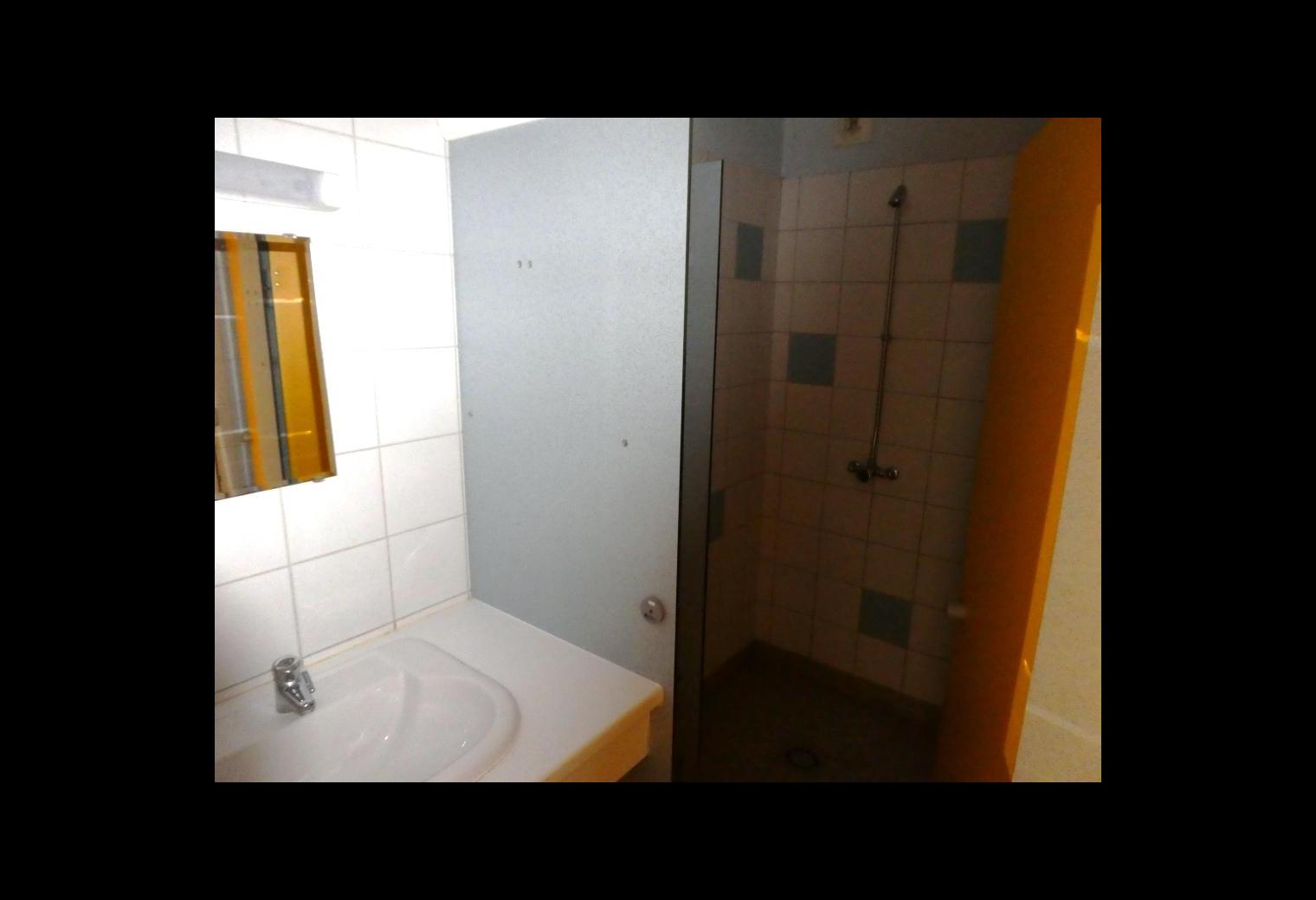 aea72864-daba-499f-9789-dd7815a64cca.jpg