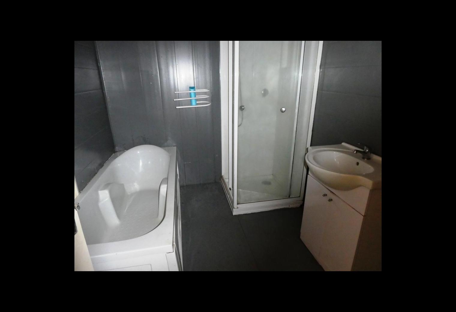 c40265b4-dbd5-49bb-b18a-b1d8339d0414.jpg
