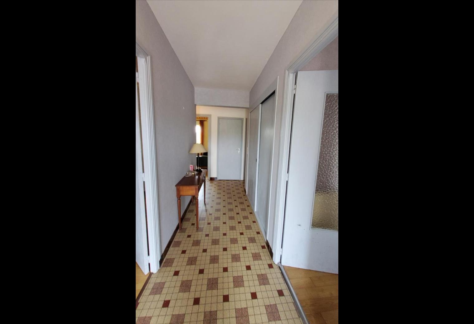 796af359-4fbf-4d2c-9abf-5437d7ef739f.jpg