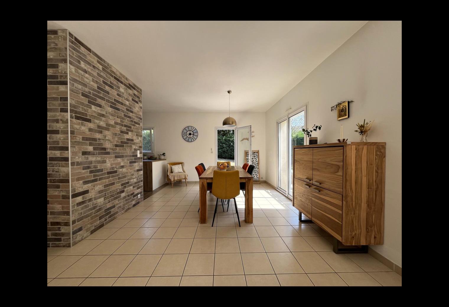 5bcad6ef-c6da-4c29-9ef7-fe991620df28.jpg