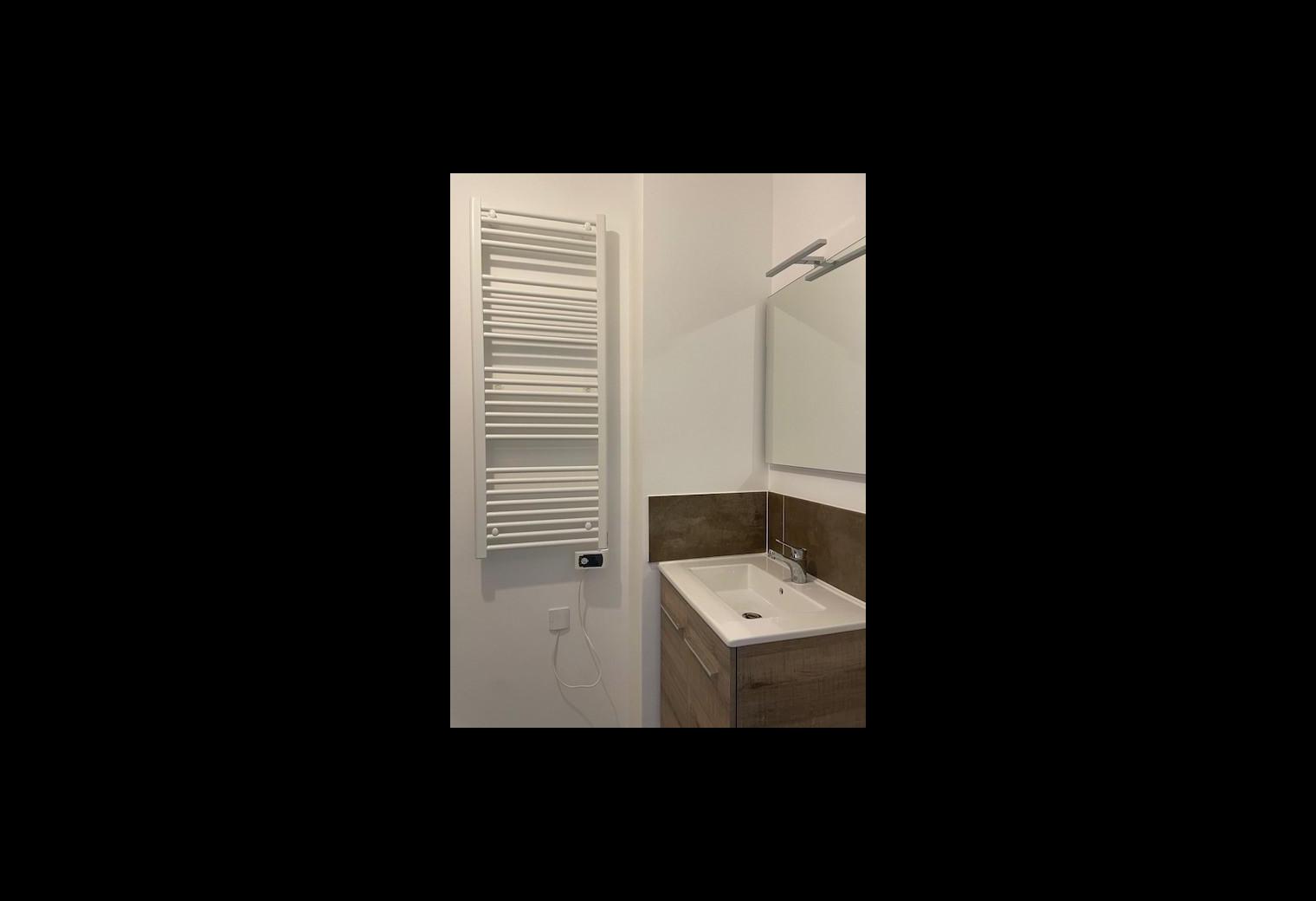 afe44d86-6063-4240-909c-df75633e8bb9.jpg