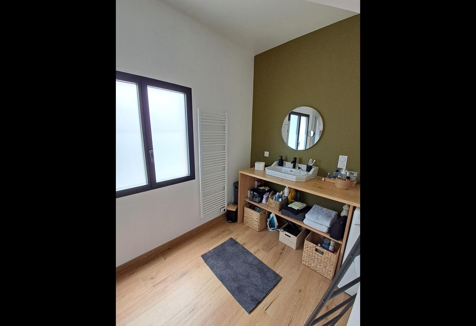db3d3cf6-34fd-4e95-981c-65b566d5fe44.jpg