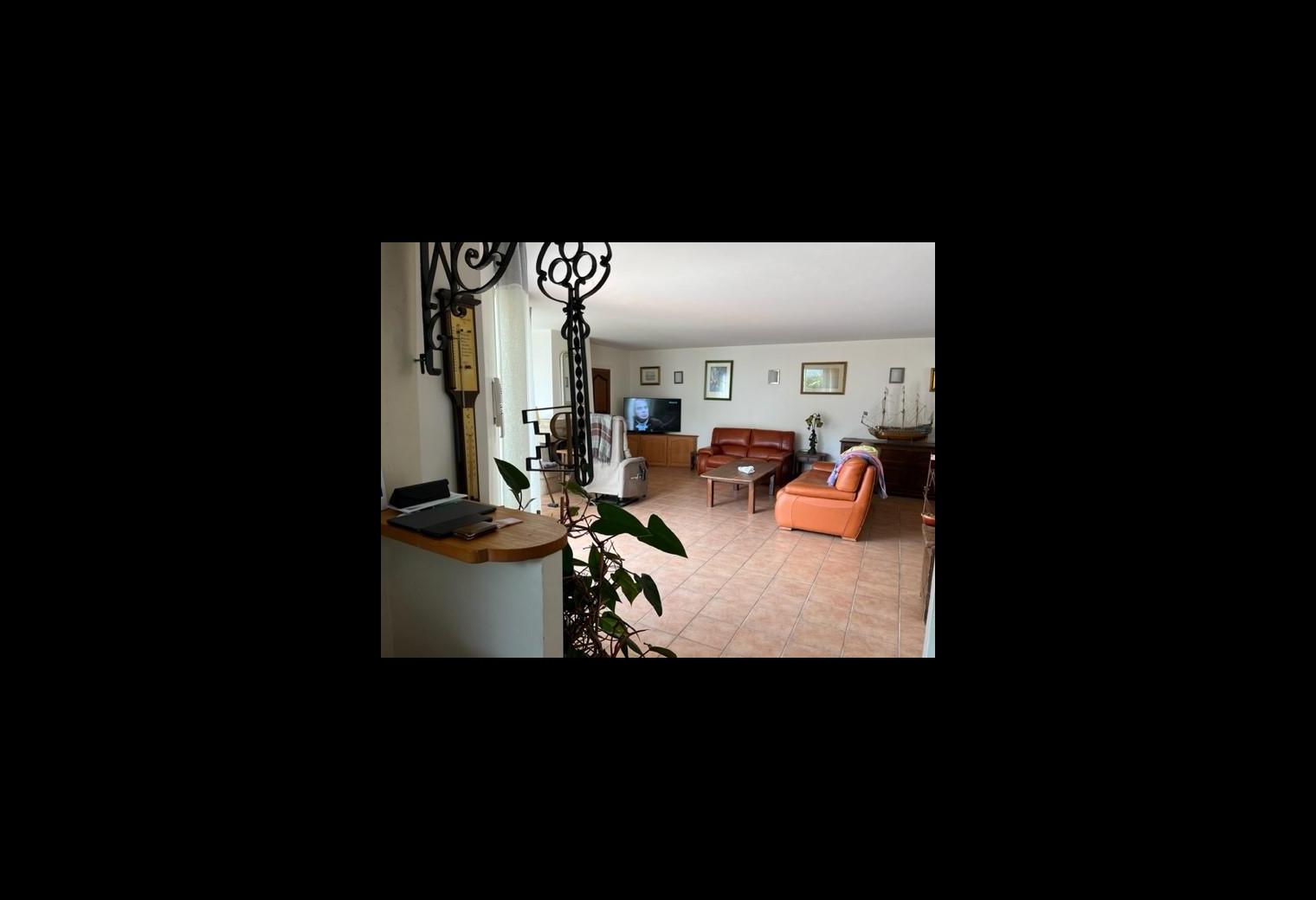3bd58165-b25d-4b89-a5cd-e6226b28b059.jpg