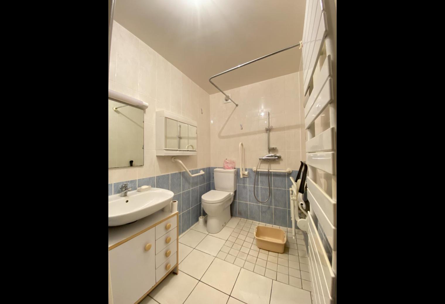 b64e793d-baf7-478d-89c8-98542367aafa.jpg