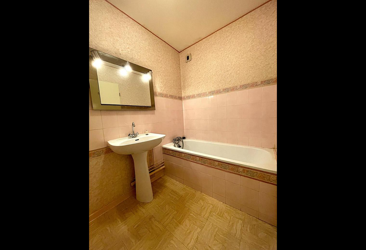 a209a834-a1f9-4716-ad63-d322abfa88a6.jpg