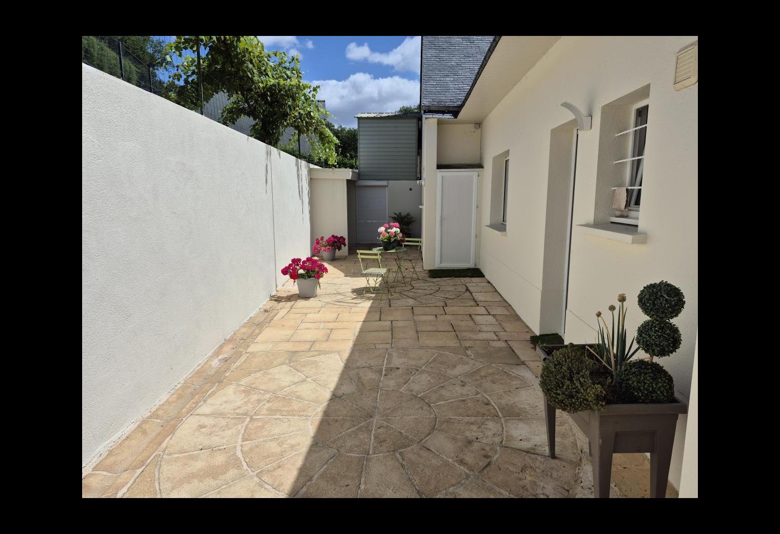 c42368ef-3d69-4097-b0b0-78b175e9ae1e.jpg