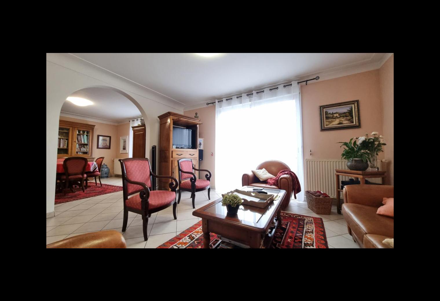 a3047cd8-4398-43dd-89bb-4cc5558668cb.jpg