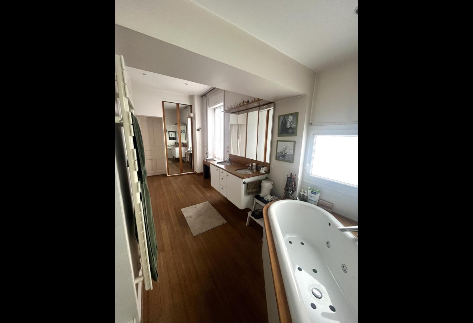 d9222dd2-0a36-4752-9342-3654c8c297a9.jpg