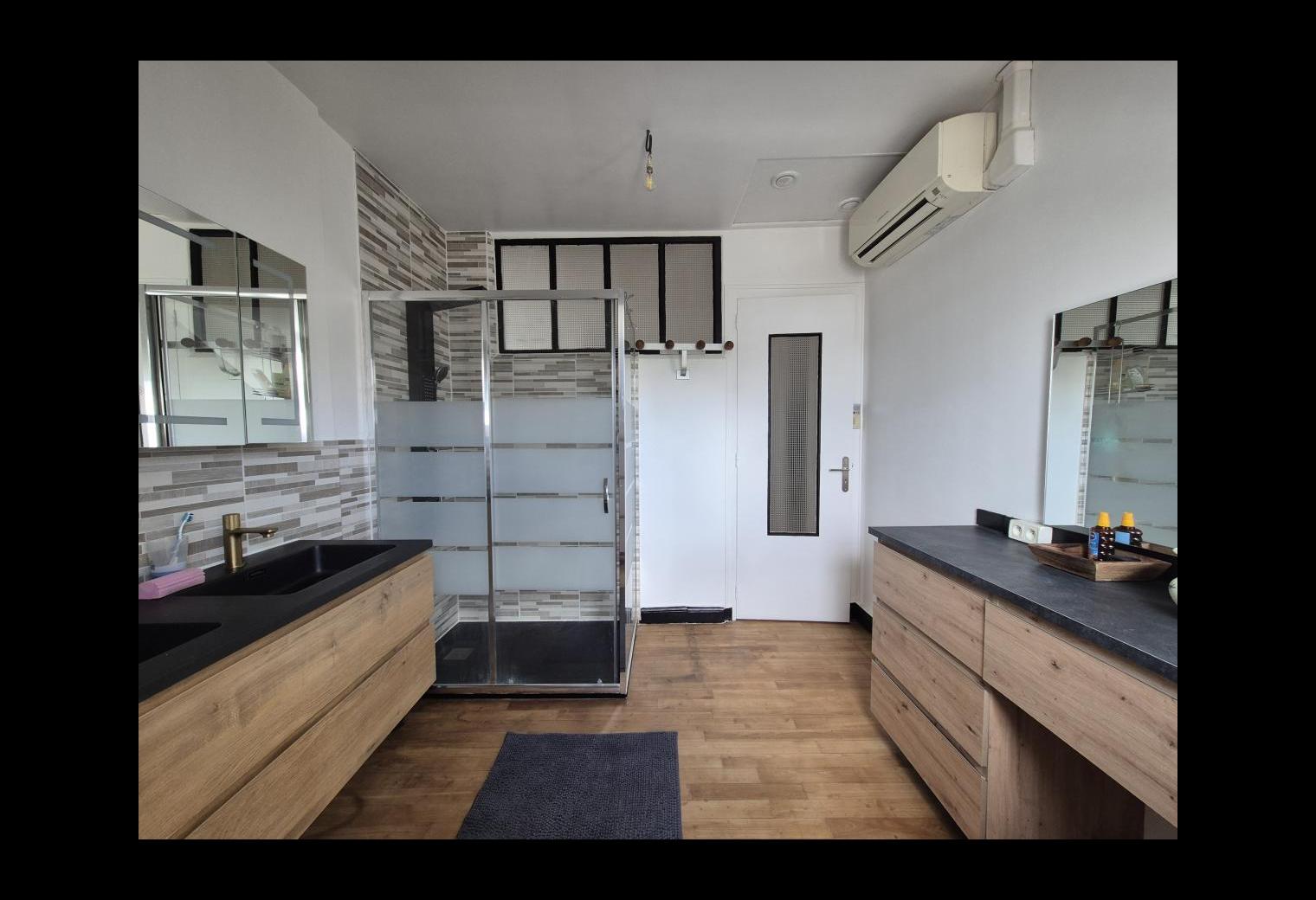6f6d6bd6-cc32-4973-bb0d-046cc4623ac9.jpg