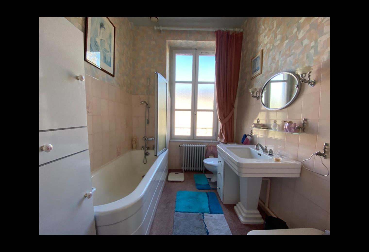 14876ede-1231-4154-9669-897d781621b8.jpg