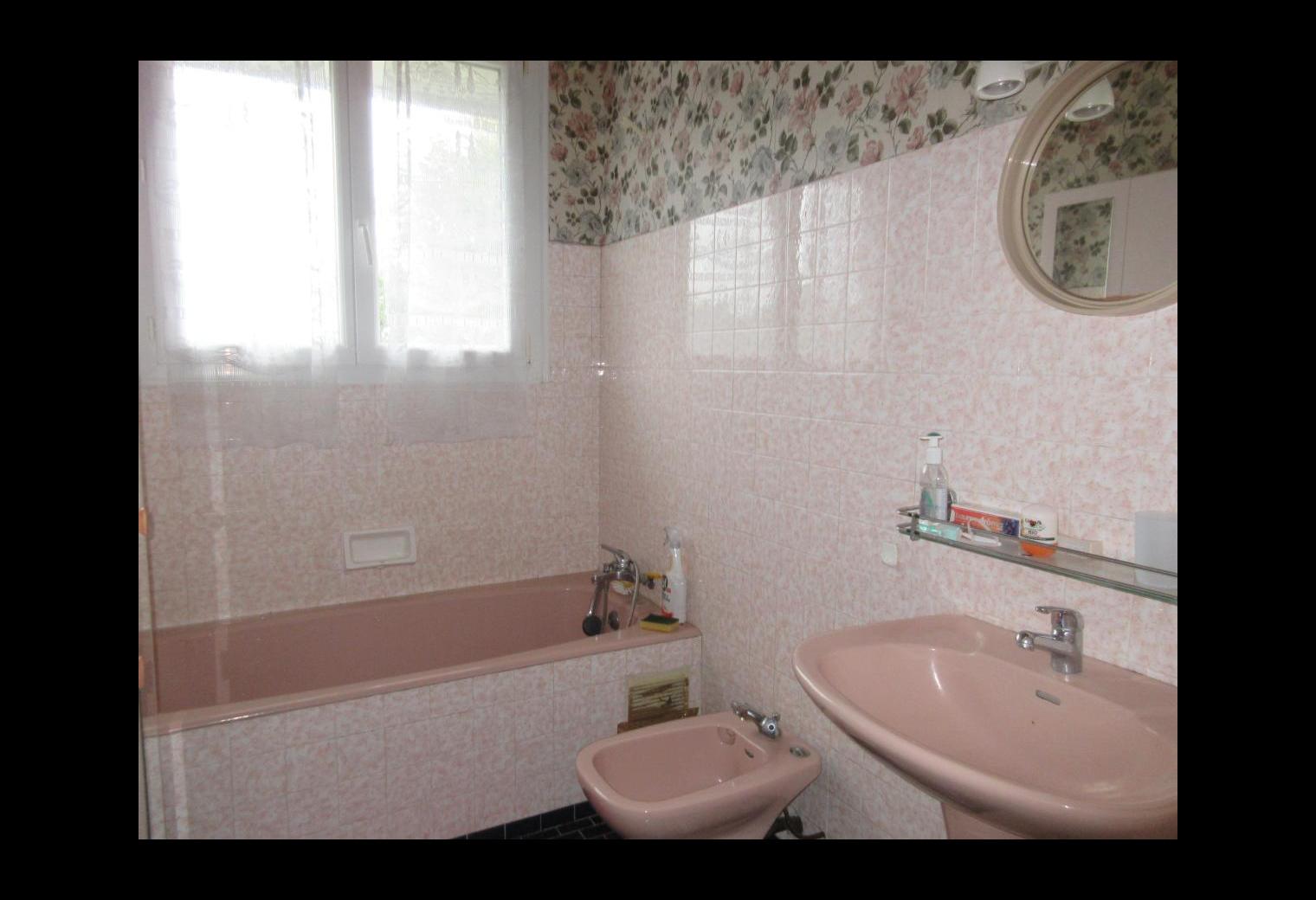 a4fd27ad-9e57-4d11-906e-dfb0c8ab125a.jpg