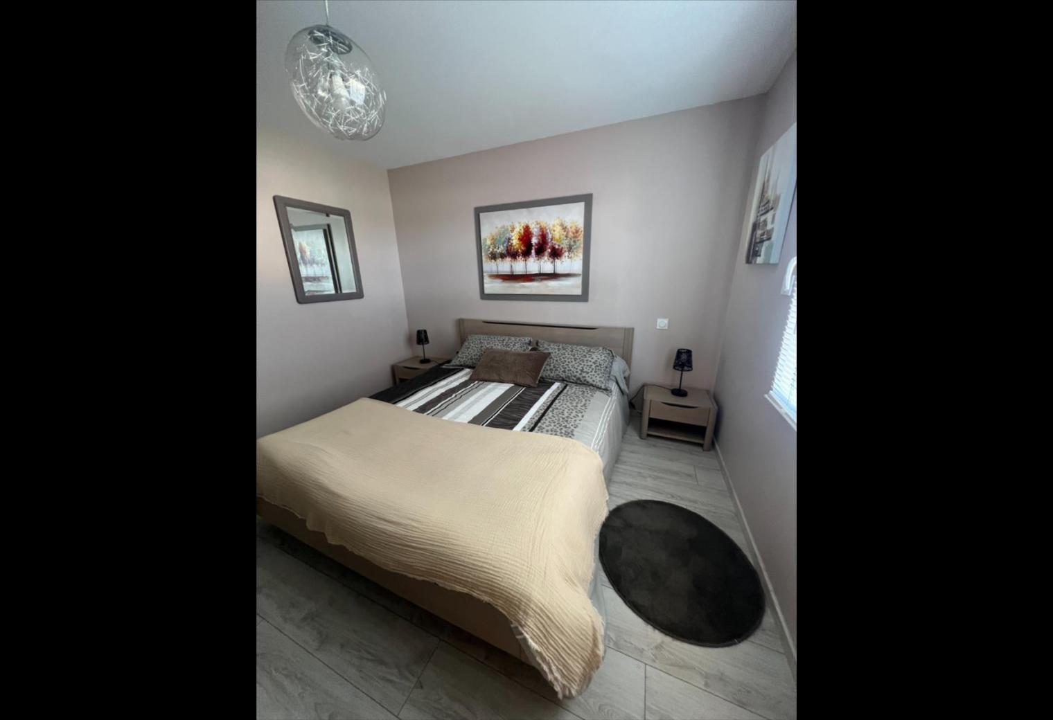 debe6c12-120d-4db3-bba2-696127c961d0.jpg