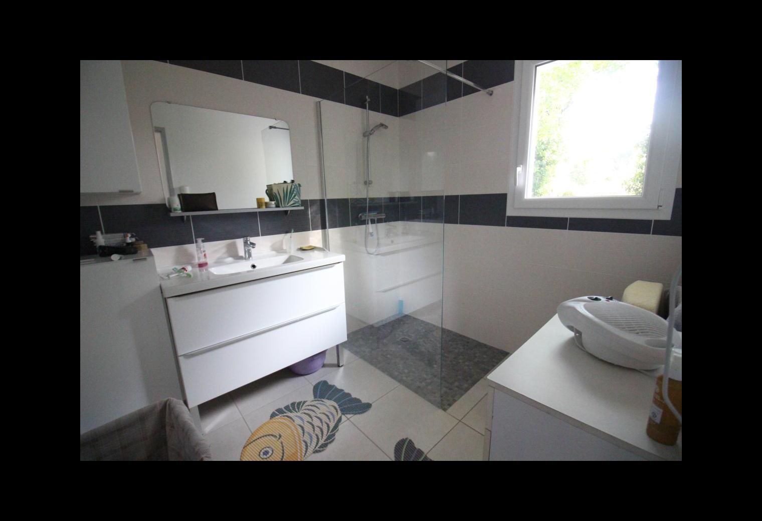 18f89ce0-2573-4fe6-8368-77cb6cda60cc.jpg