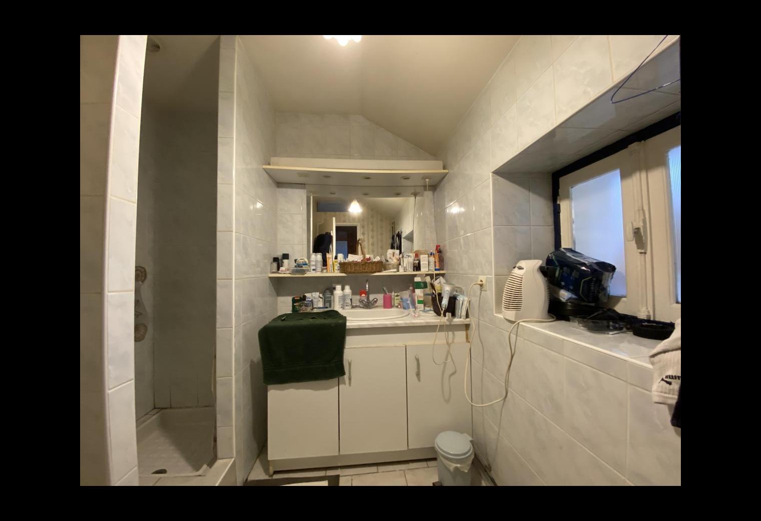 d5870def-ca97-49a3-8345-243974958b45.jpg