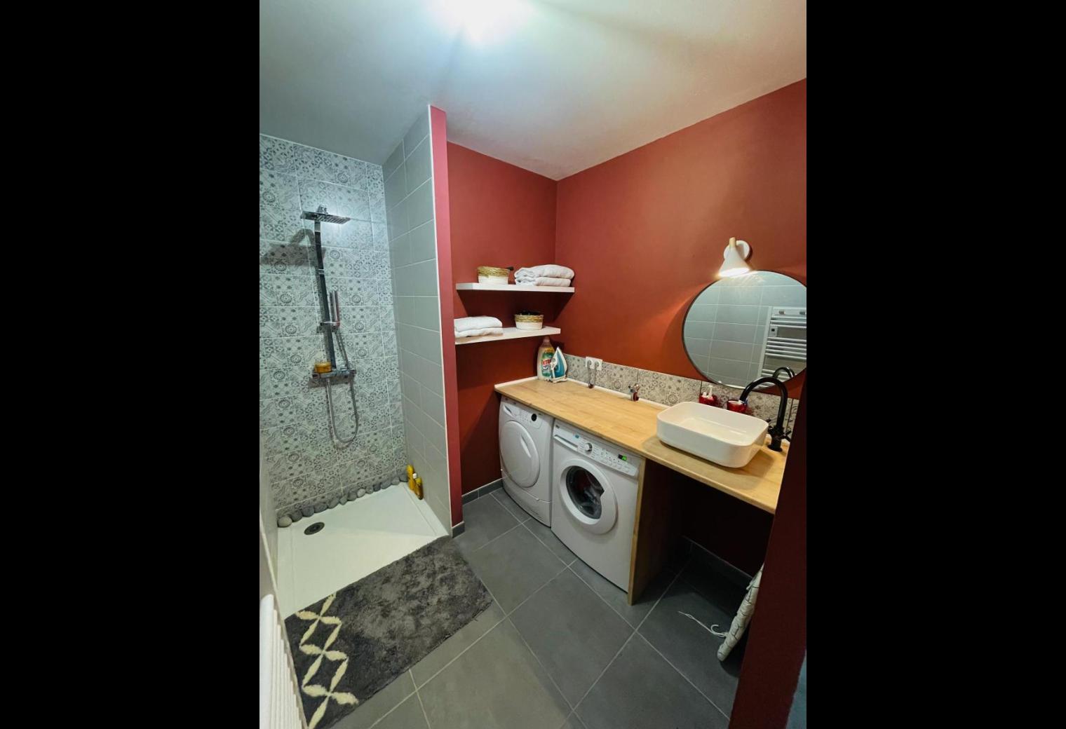 d53ae479-5093-447b-9e41-11bd3031c118.jpg