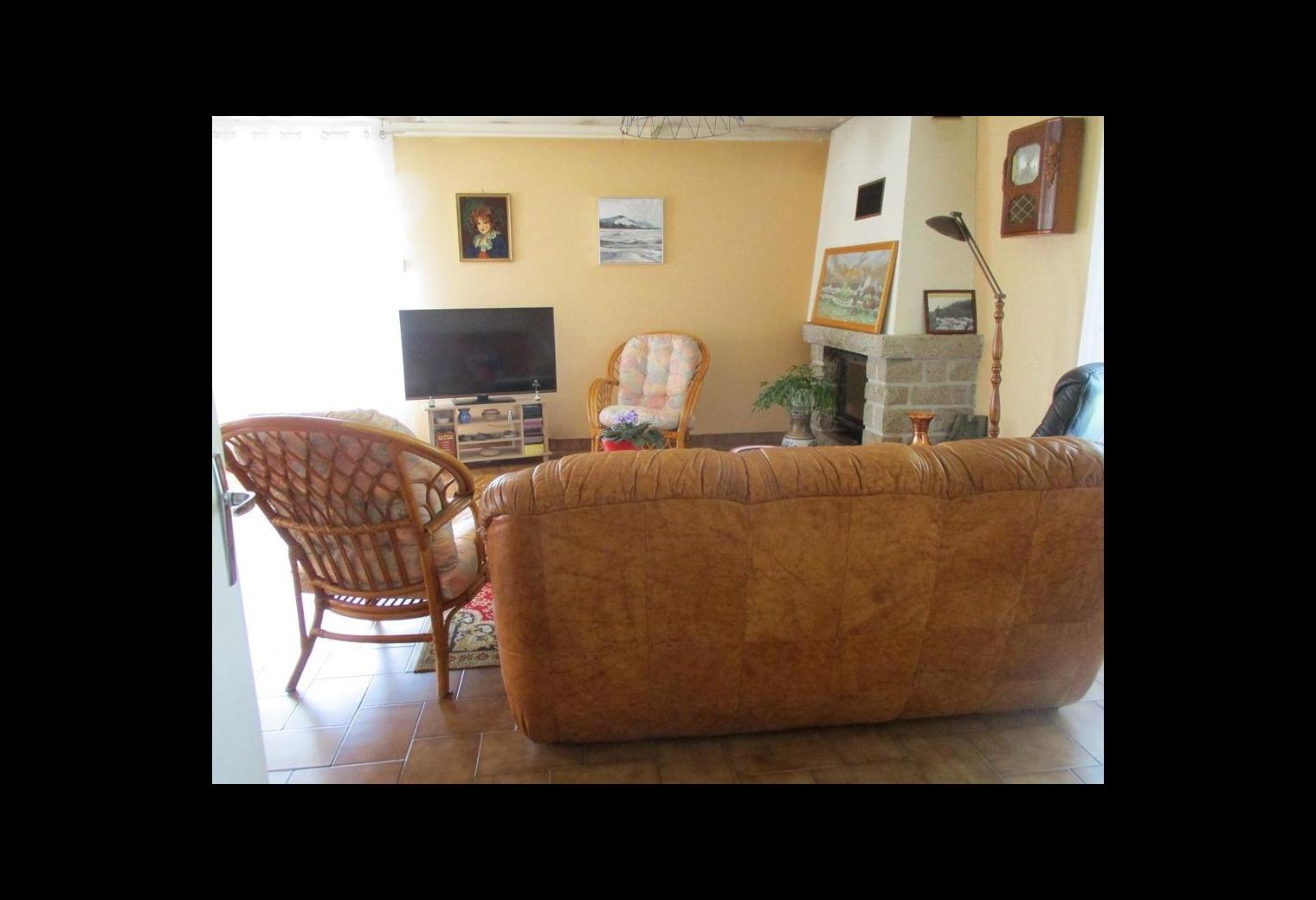 33af085f-b942-42fe-abfd-3d0c6e28468e.jpg