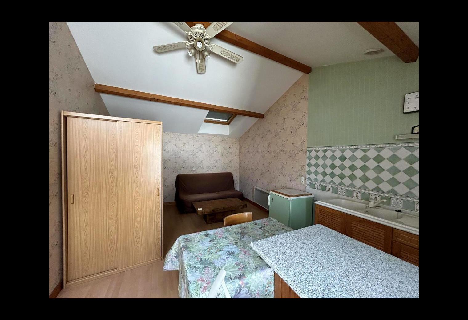 bc76d815-4d35-4d95-aef4-7ca38ab02787.jpg