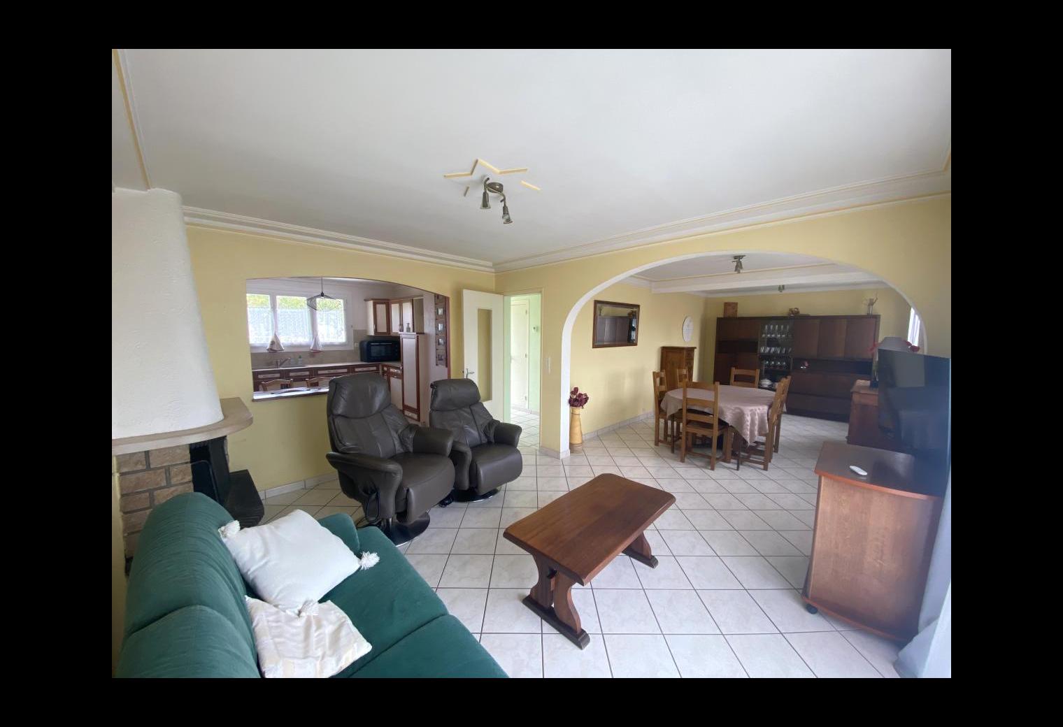 a7c98fbc-dd71-43a3-a162-586ef15a7184.jpg