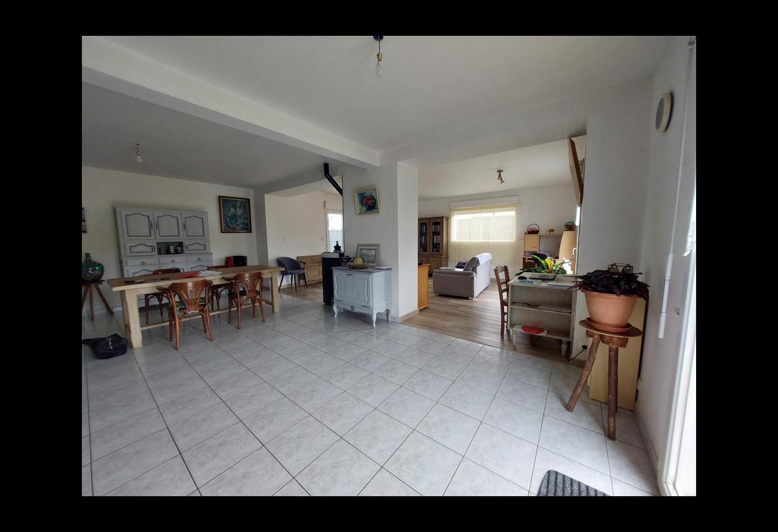 295ffffe-7302-48ce-ac97-279fc3652102.jpg