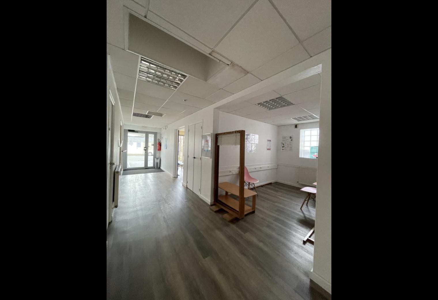 acc8a98e-f463-4c65-a9db-11a9456dd317.jpg