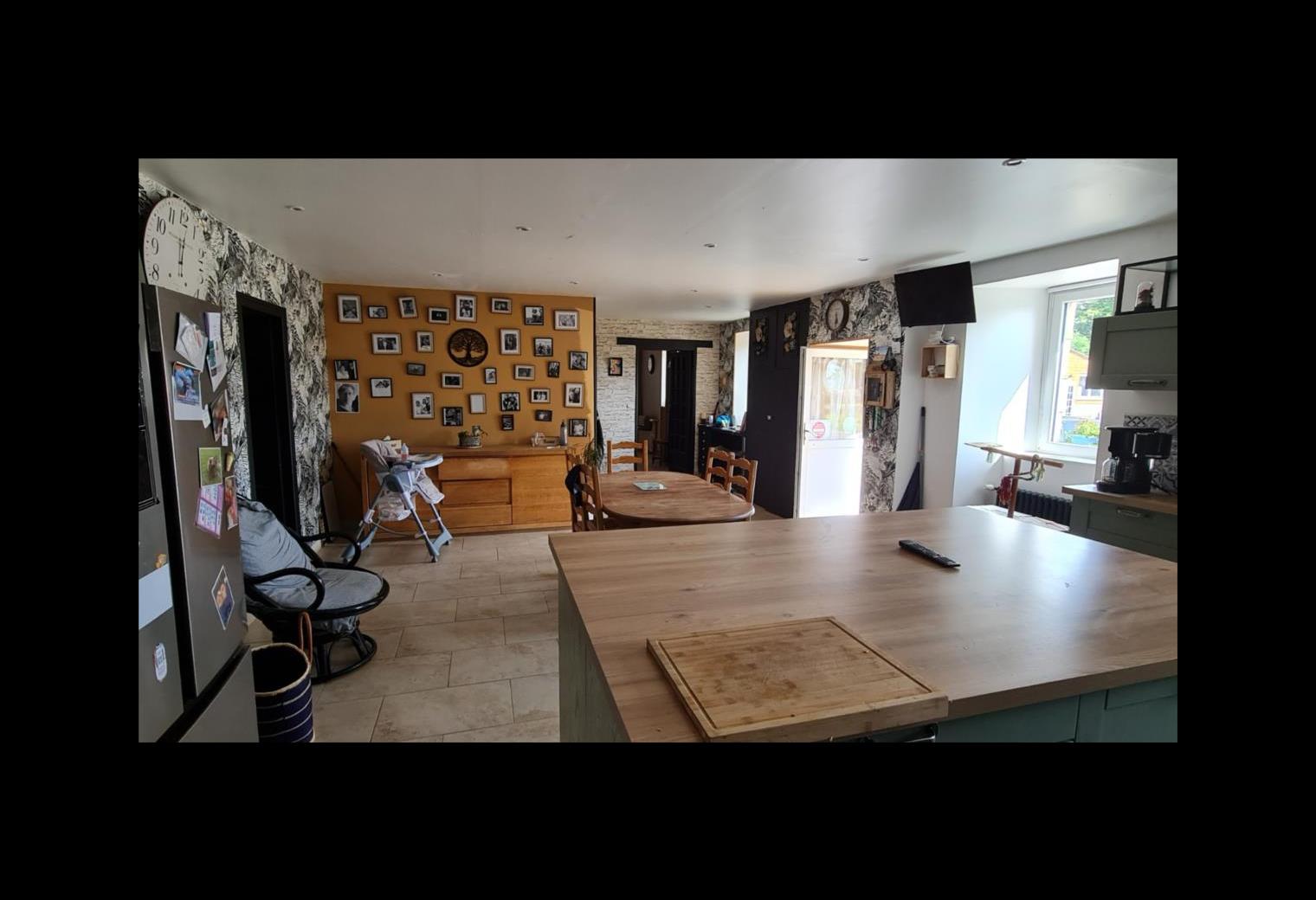 053e48e0-2ec3-44a5-a9a2-4d107bbe154c.jpg