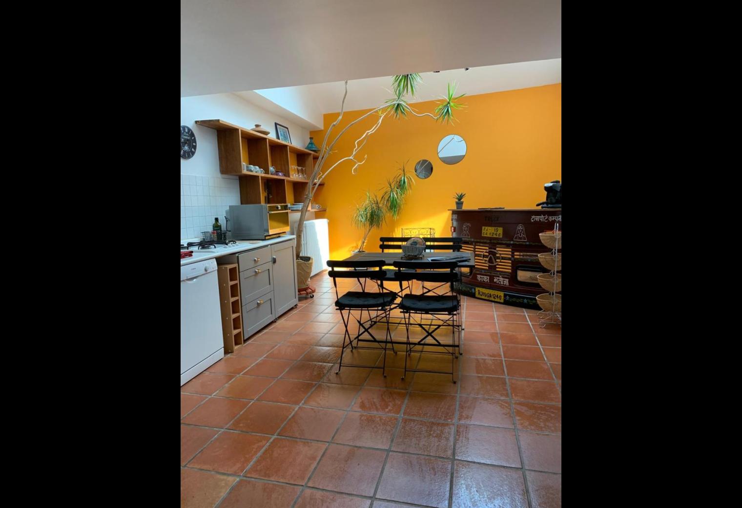 c8b4ac5c-4eb4-4f69-bd7d-653e8181a8ce.jpg