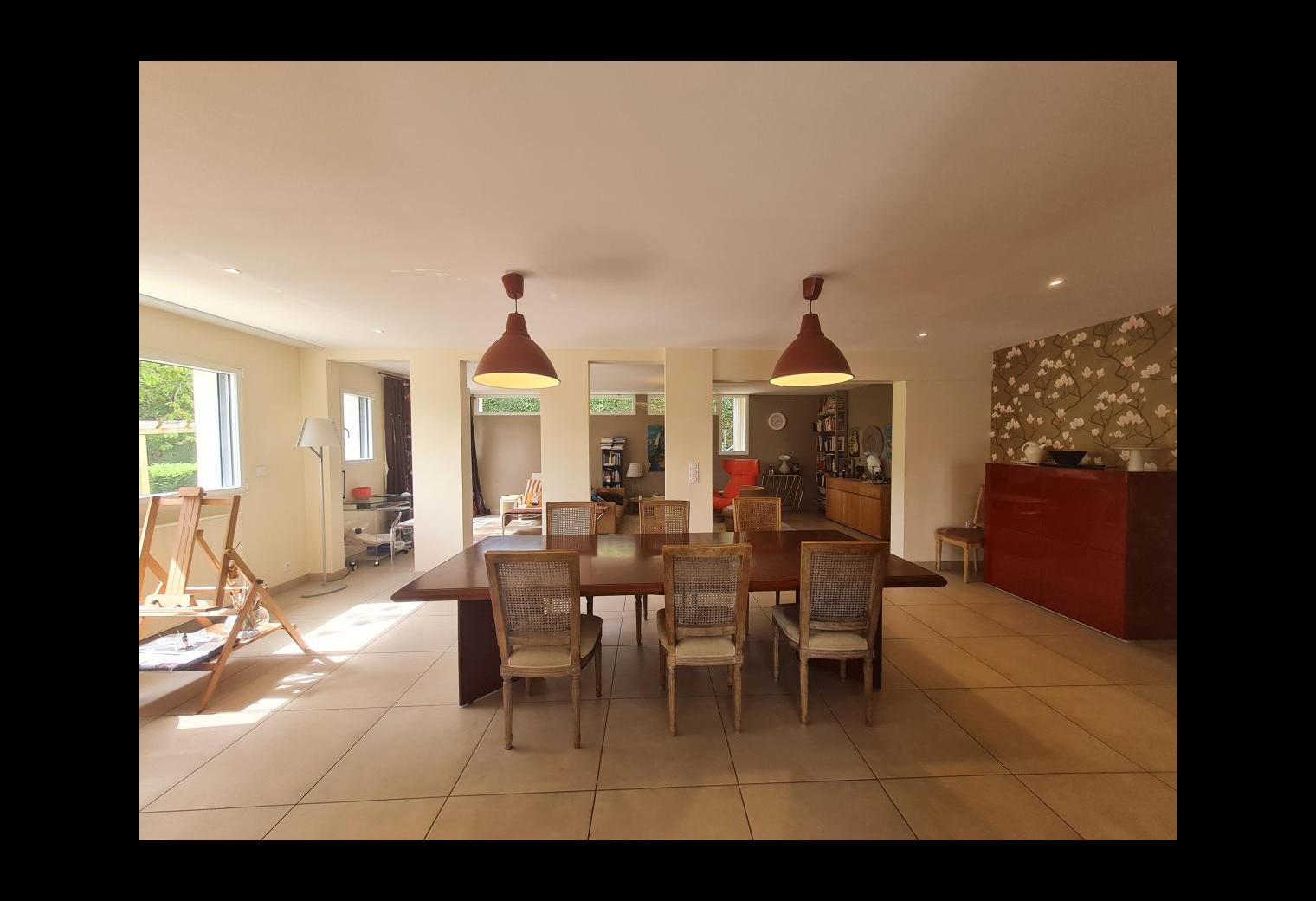 aa292910-aafa-4bd9-9bfa-348647e867df.jpg