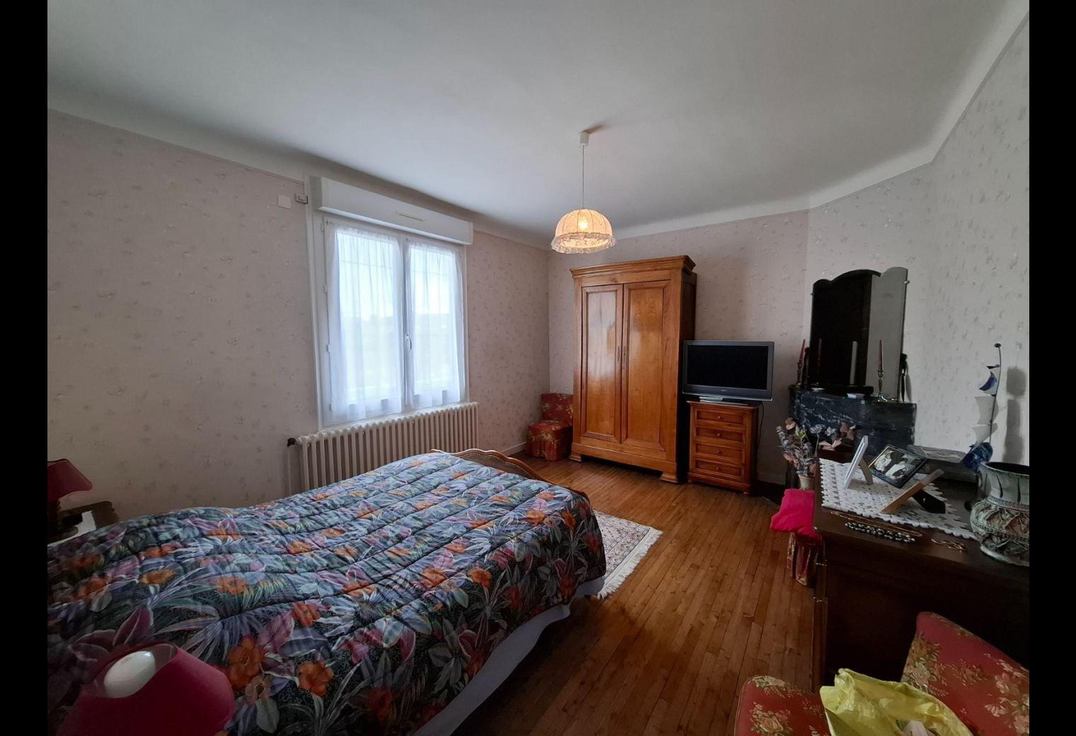 27ca84b0-51de-48c0-9ef9-7277ede25f84.jpg