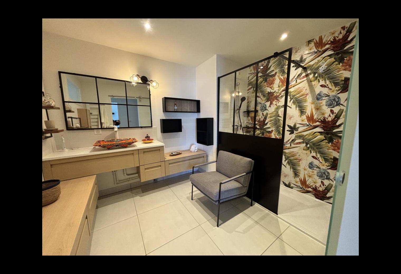 75ab1c34-786b-40e1-a6a7-6f854f53fa25.jpg