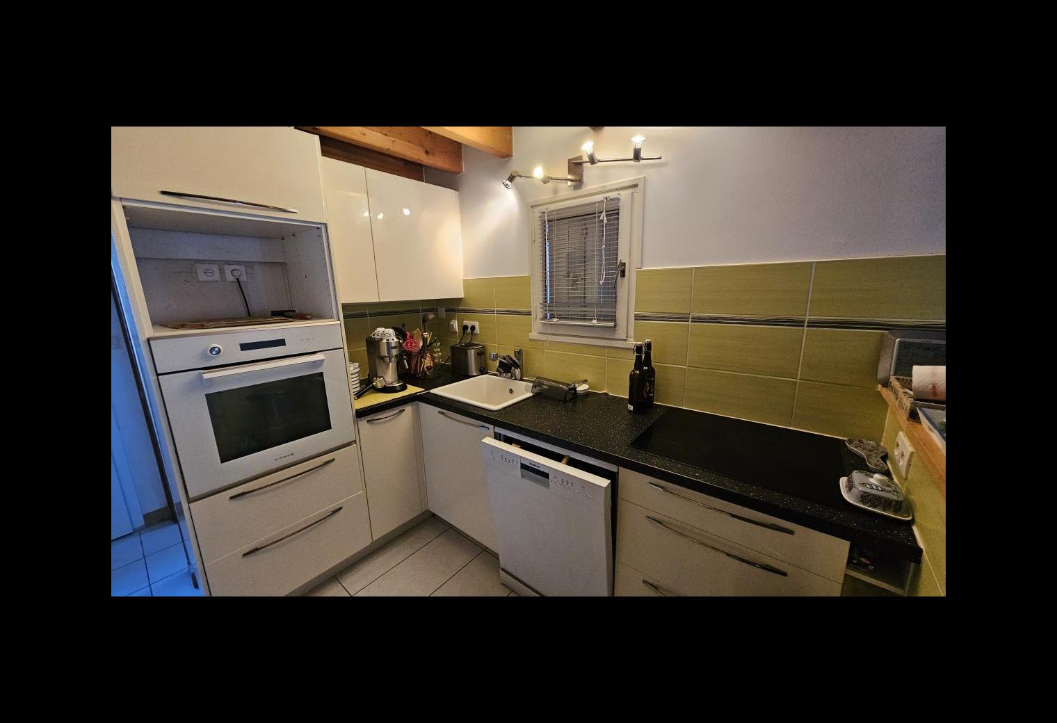 6e57bea3-4ba5-492d-8c06-faf46a1bd6b2.jpg